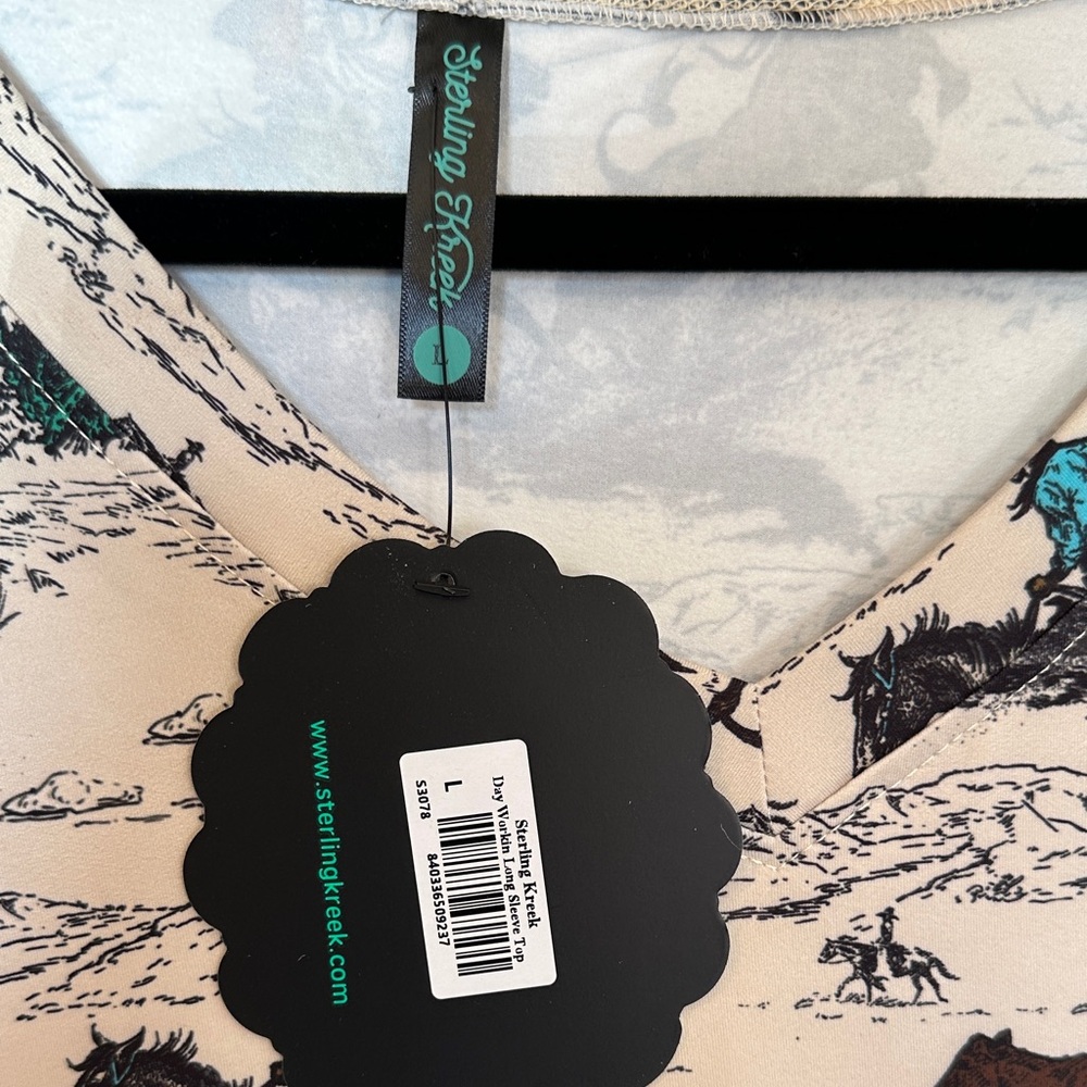 STERLING KREEK- Western Print V-Neck Long Sleeve Tee — Cream - Picture 2 of 4